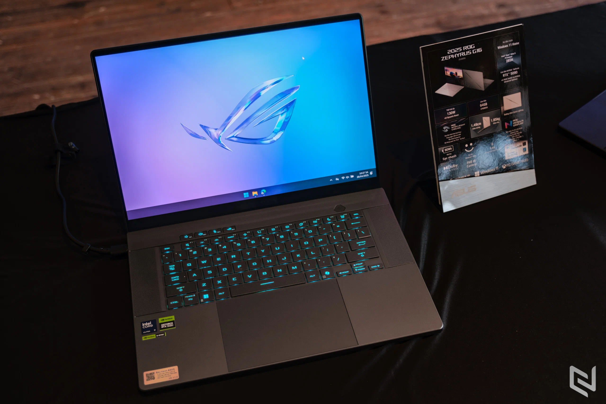 Laptop ASUS ROG RTX 50 Series mở bán tại Việt Nam: SCAR 18, Zephyrus G14, G16 đồng loạt nâng cấp